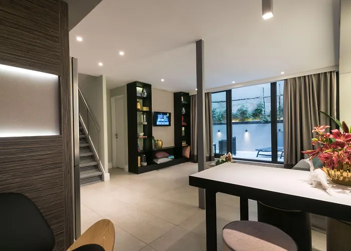 47 Luxury Suites